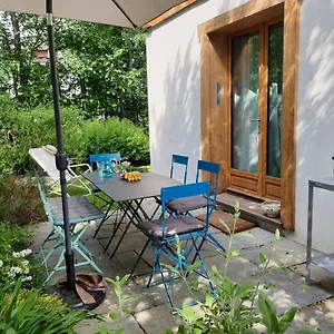 https://le-chalet-de-lours-blanc.hotels-rhonealpes.com