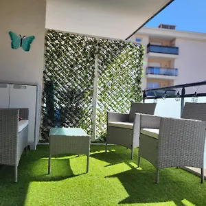 Beau Studio, Terrasse, Proche Tramway Appartement